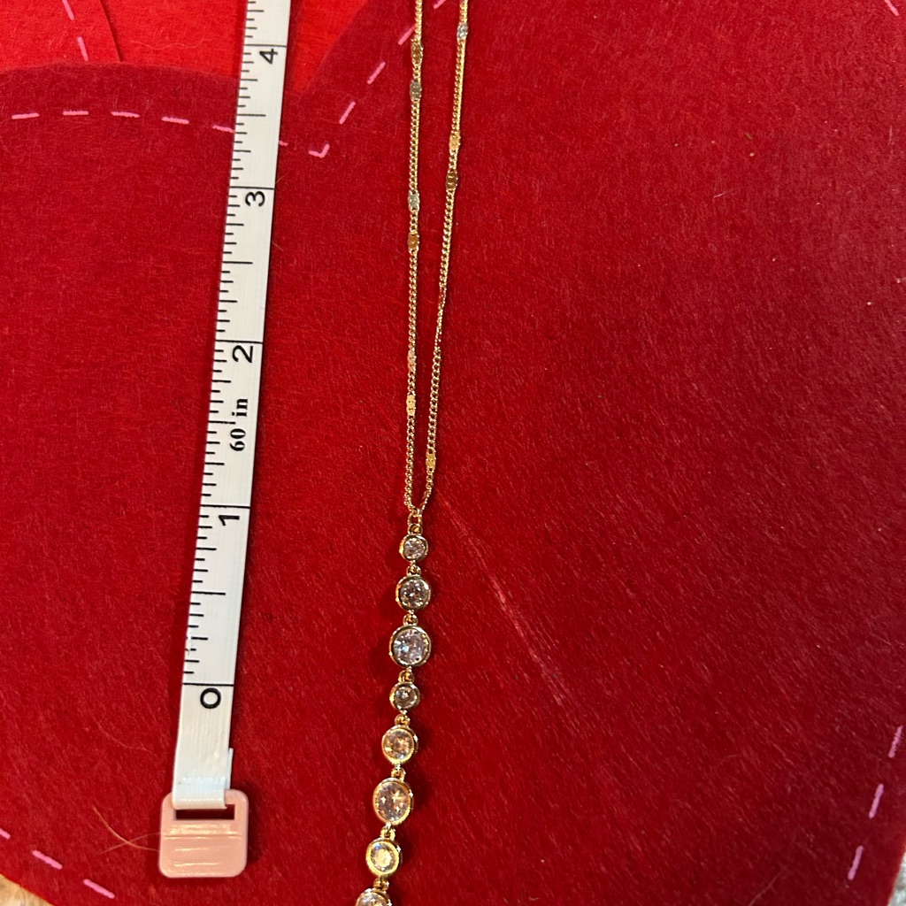 Elegant Gold Necklace With Clear Stones 12$